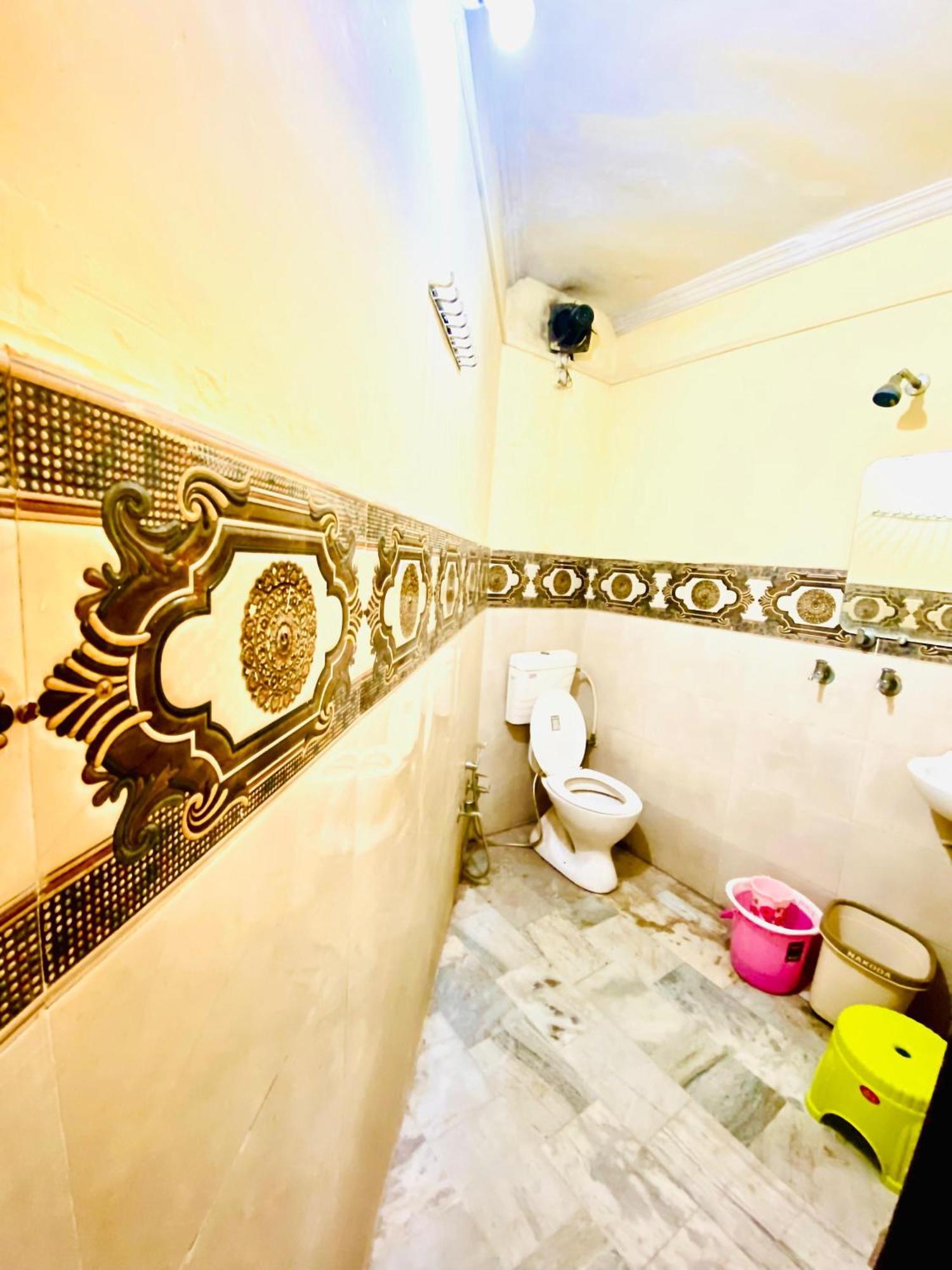 Namo Guest House Only For Indians Varanasi Exterior foto
