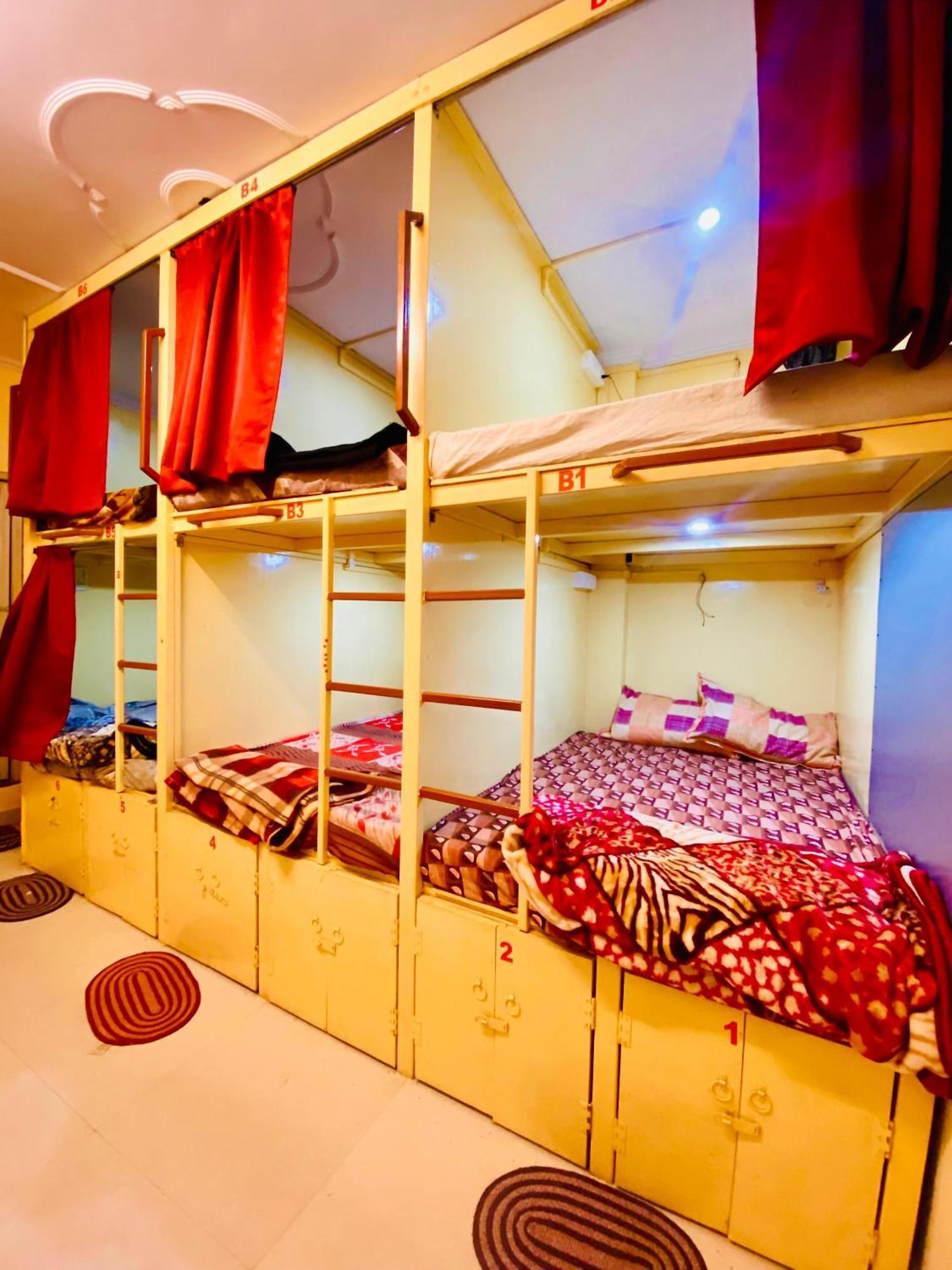 Namo Guest House Only For Indians Varanasi Exterior foto